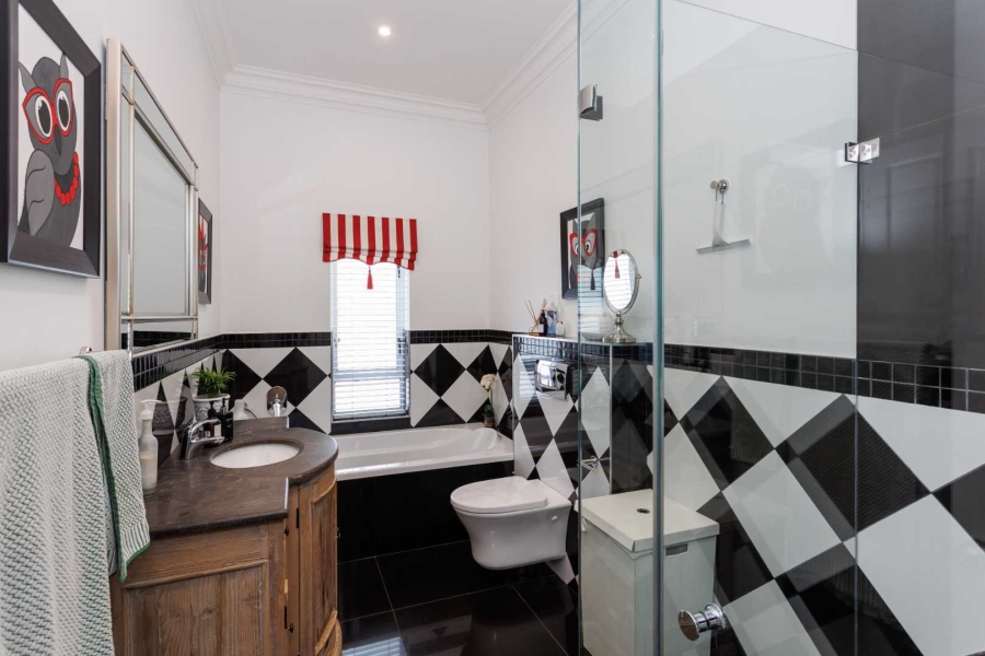 To Let 4 Bedroom Property for Rent in Val De Vie Estate Western Cape